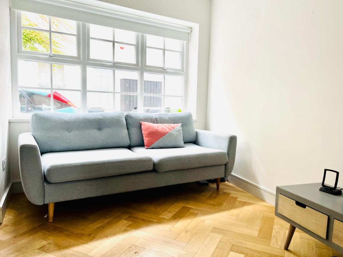 Stylish 1 Bedroom Designer Apartment London Eksteriør billede